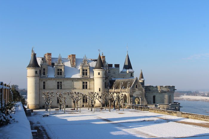 Amboise chateau under cover of snow, mfch chateaux in winter