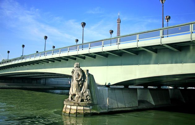 paris bridge