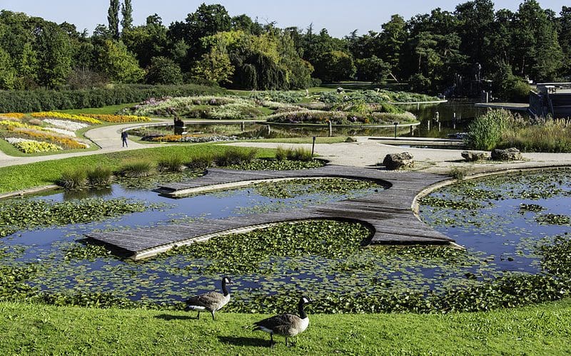 gardens to visit outside paris