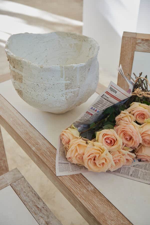 Roses on table - MFCH French Spring Interior