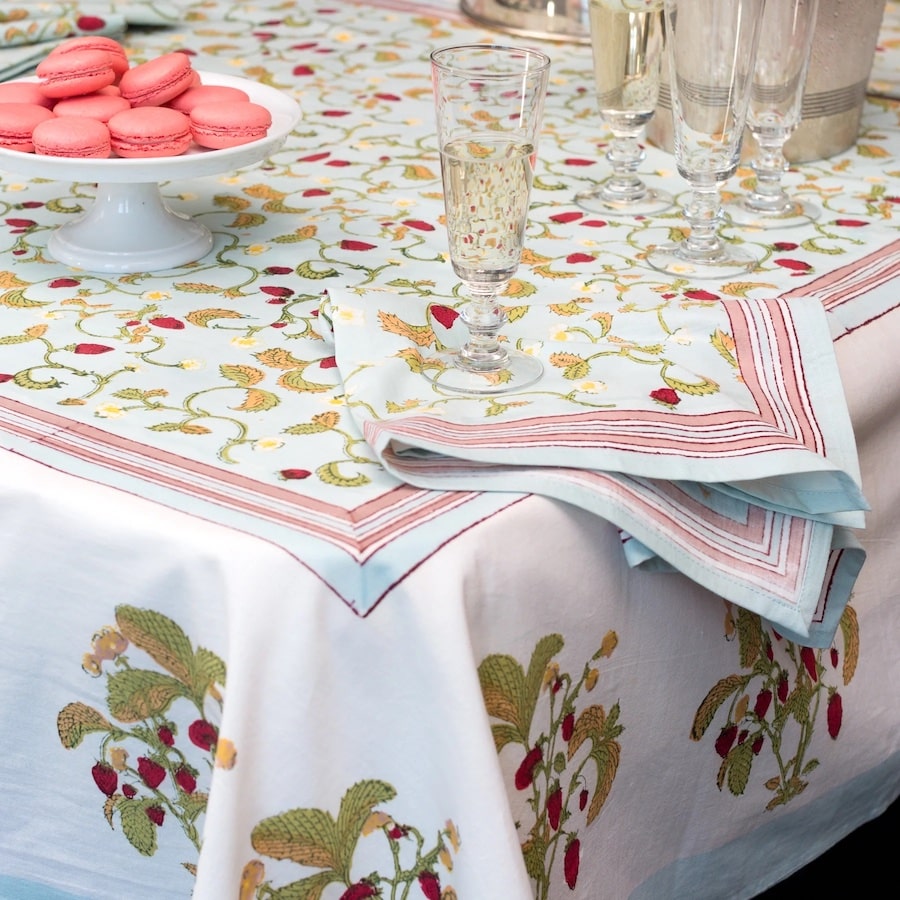 couleur nature strawberry french table napkins and table cloth