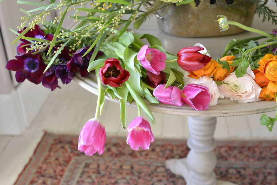 Tulip flowers on table: Spring Tablescape