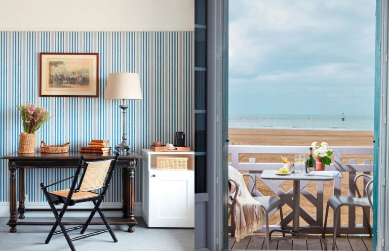 Blue and white stripes hotel room overlook the sea - MFCH French Coastal Interior Design Inspiration
