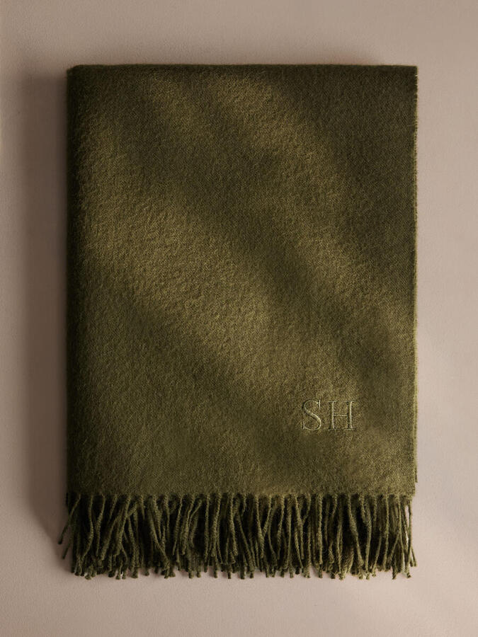 green throw blanket