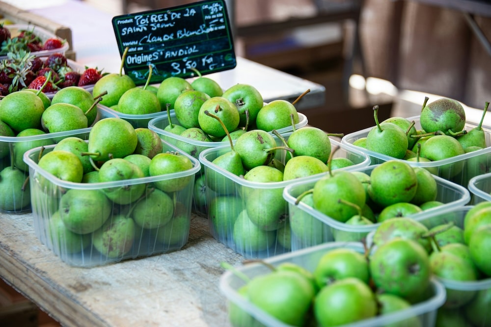 french farmers market pears